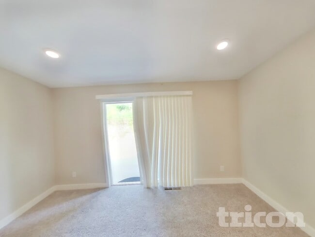 Photo - 4911 64th Ave W