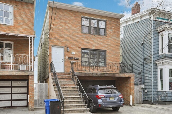 Building Photo - 342 Ogden Ave. Unit 1