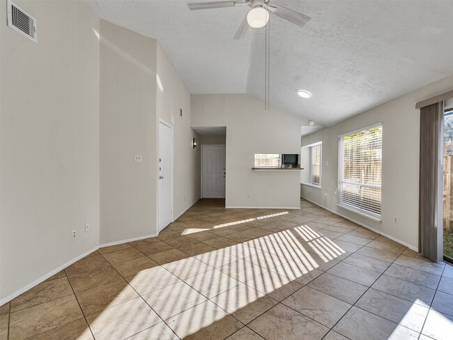 Photo - 22125 Diane Dr