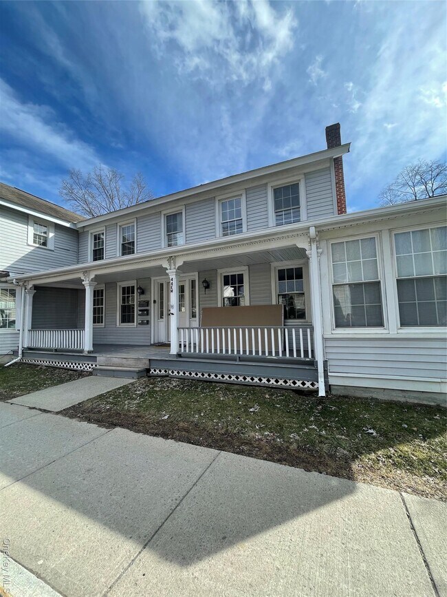 Photo - 44 E Market St Unidad A