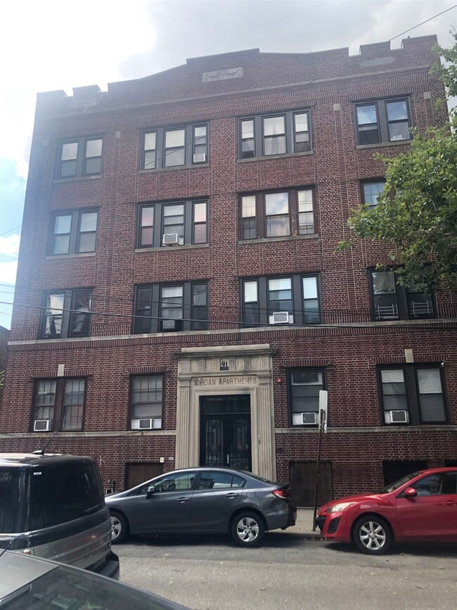 Building Photo - 91 Jordan Ave Unit 3