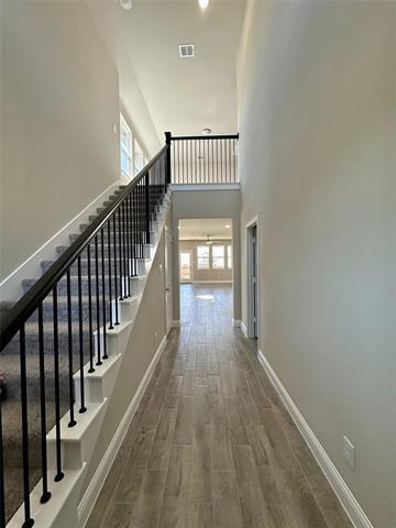 Photo - 1320 Middlebrook Dr House