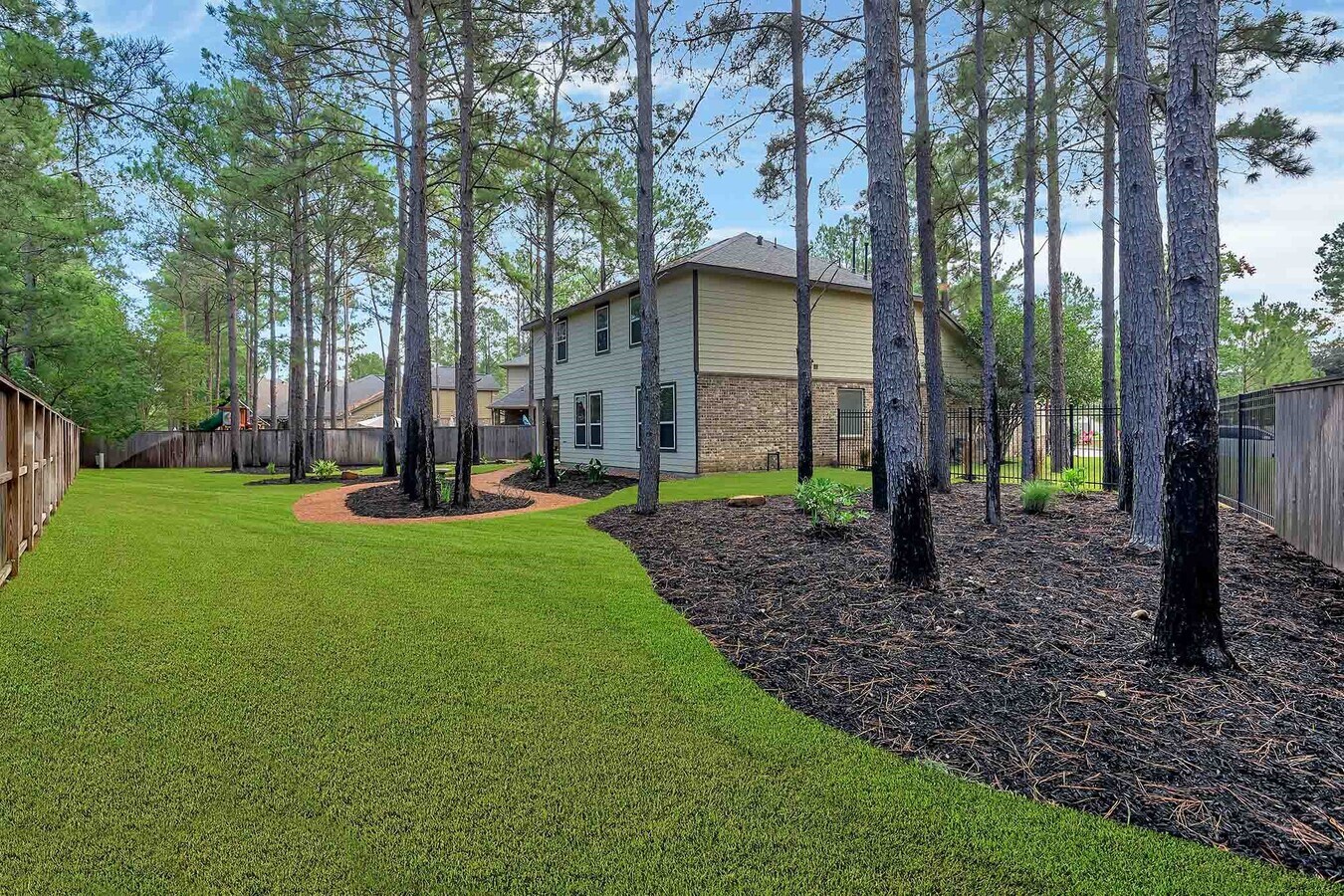 Photo - 42 Sawbridge Ct