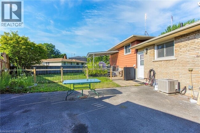 Photo - 4453 Meadowvale Dr