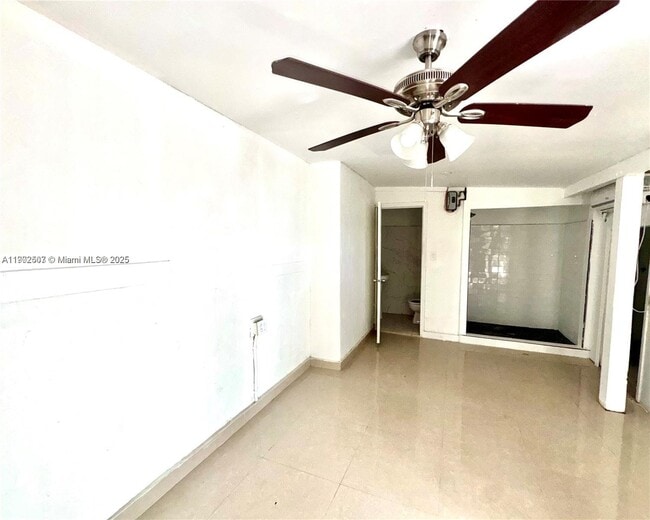 Building Photo - 8900 NW 25th Ave Unit 6