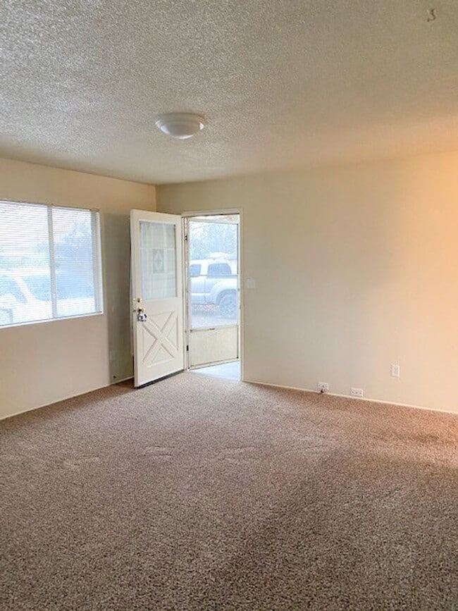 Photo - LA5731 Unit B