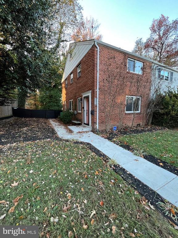 Photo - 2217 Gaylord Dr House