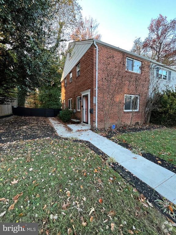 Building Photo - 2217 Gaylord Dr Rental