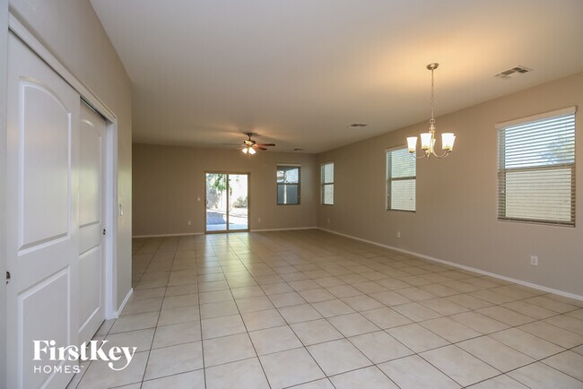 Photo - 4742 E Pearl Rd House