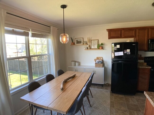 Photo - $1800 3 Bedrooms 2.5 Bath Brick Home with a bonus room!