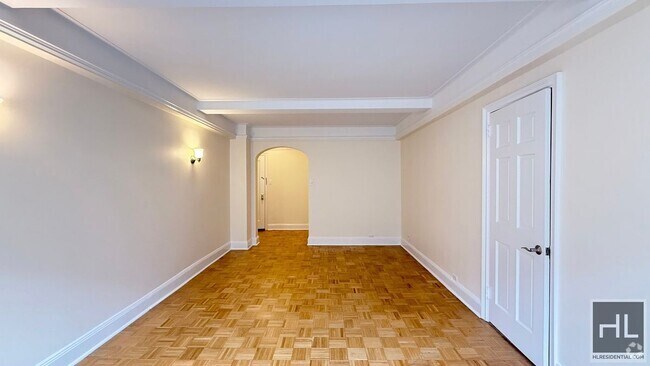 Building Photo - Christopher Street Unit 5N Rental