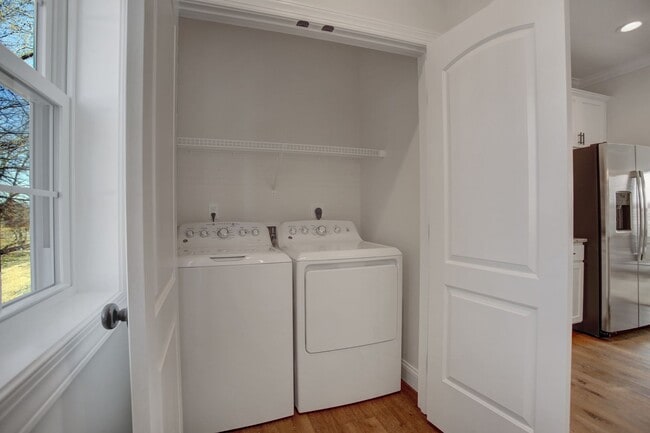 Photo - 981 Old Elizabethtown Rd