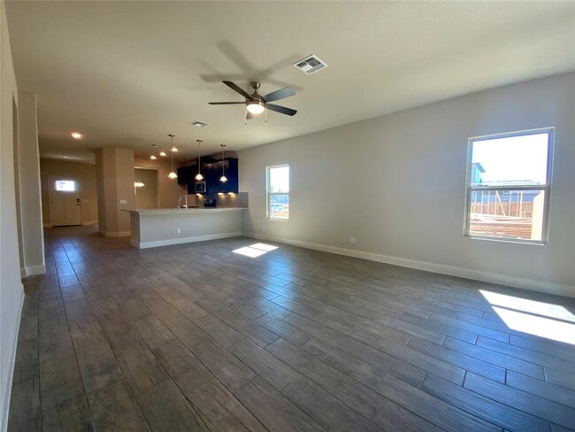 Photo - 716 Red Barn Bnd