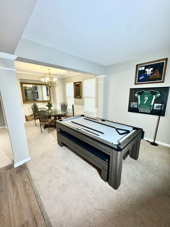 Photo - 410 Broadmoore Sq