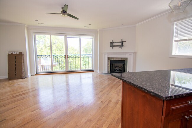 Photo - 3560 S Giles Ave