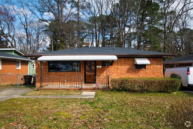 Building Photo - Charming 3 Bedroom brick ranch! Rental