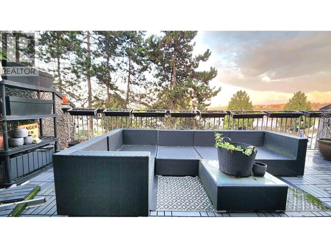 Photo - 774 Great Northern Wy Unité 409