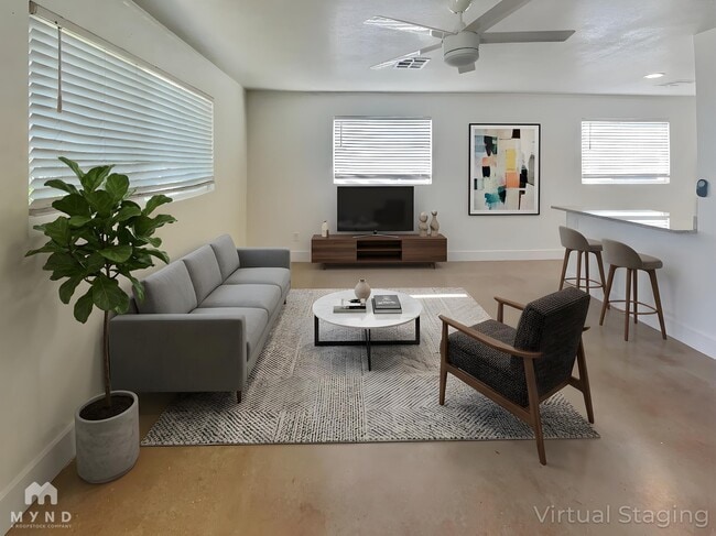 Building Photo - 4824 E Willetta St