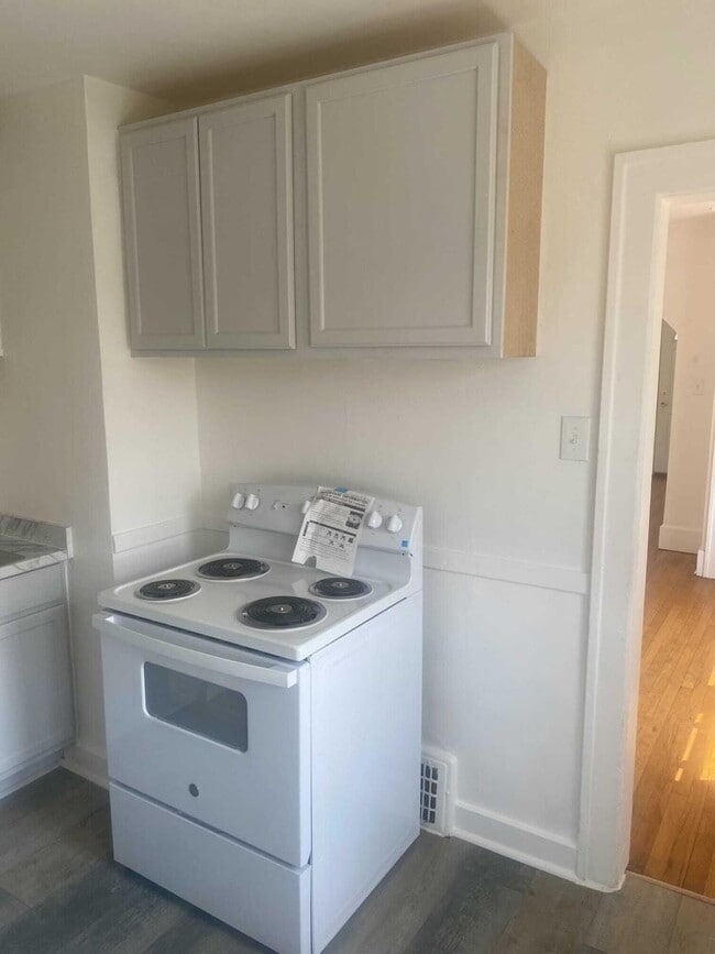 Photo - 14069 Saratoga Ave