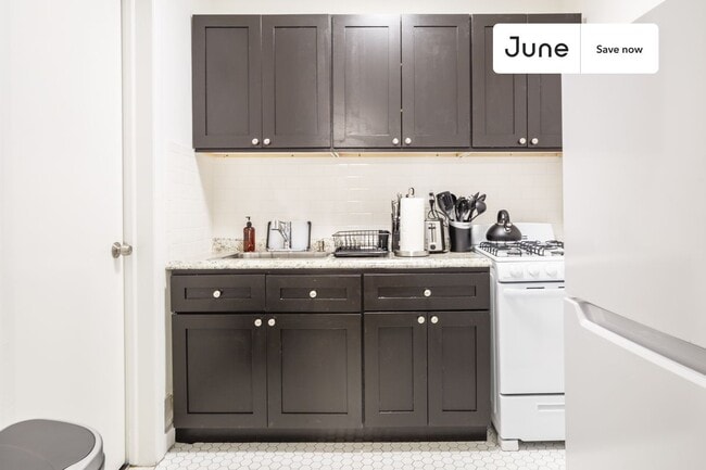 Photo - 154 W 76th St Unidad A