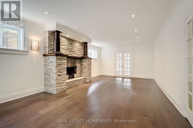 Photo - 15 Pine Crescent