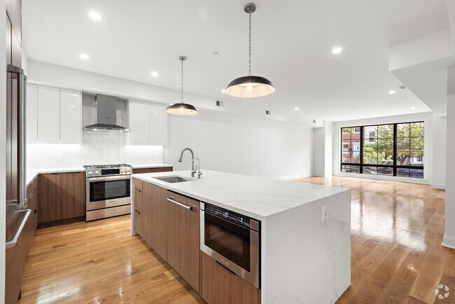Building Photo - 318 4th St Unit 2 Rental