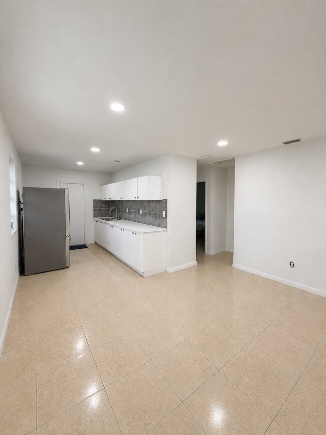 Photo - 1404 NW 60th St