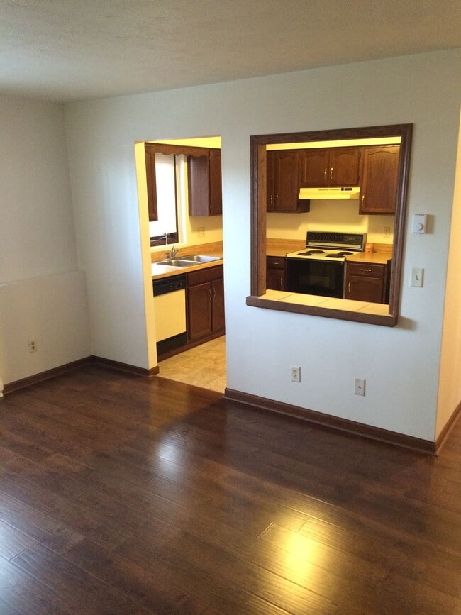 Immaculate Updated 2 Bedroom