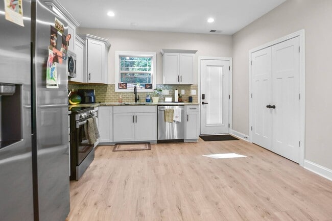 Photo - Pet Friendly Two Bedroom!