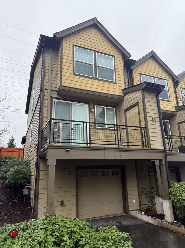 Building Photo - 19102 20th Dr SE