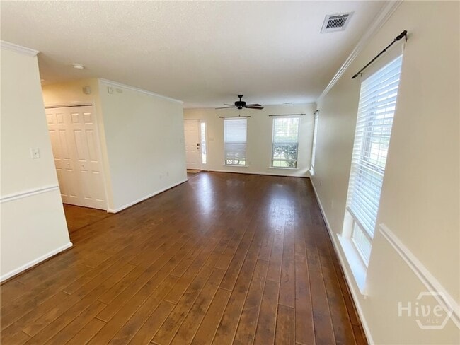 Photo - 205 Salt Landing Cir