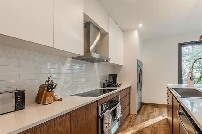 Photo - 2103 Crazyhorse Pass