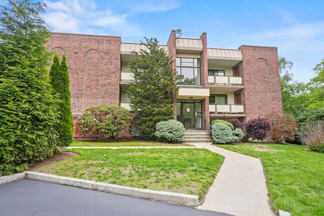 Photo - 55 Angleside Rd Condo Unit 5