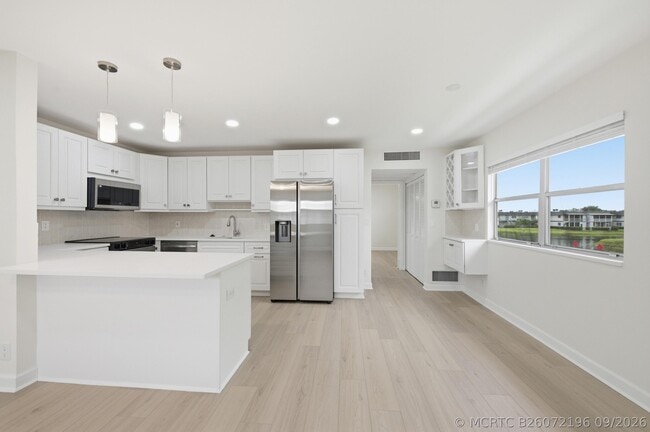 Building Photo - 670 Monaco Ct