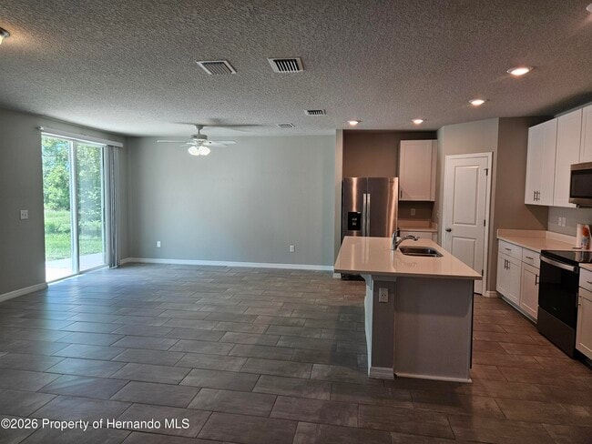 Photo - 2353 Glenridge Dr