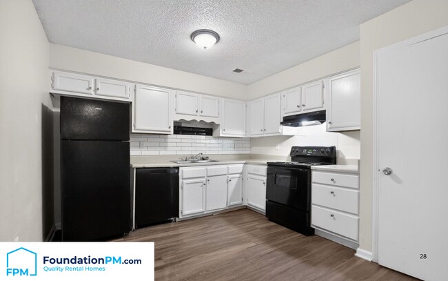 Photo - 2499 Durham Ave