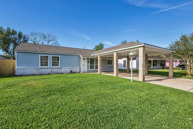 Building Photo - 5746 Groveton St