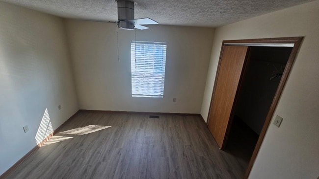 Photo - 5221 Chesterfield Ave