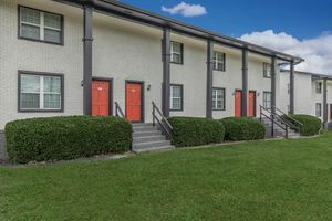 Charming 2-Bed Retreat with Ample Space in... - Charming 2-Bed Retreat with Ample Space in...