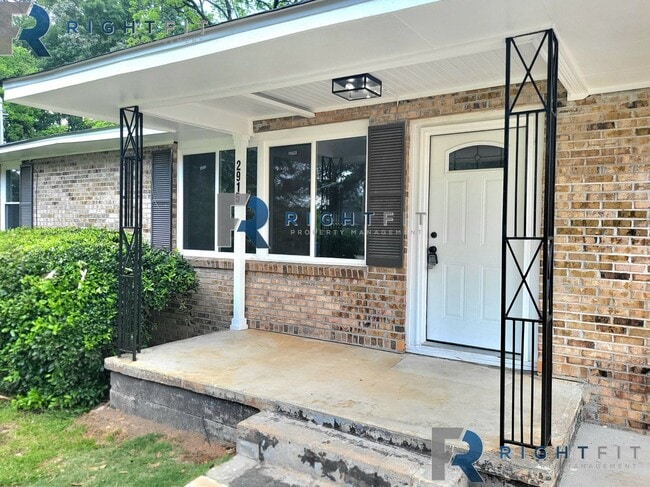 2915 Jeannie Dr