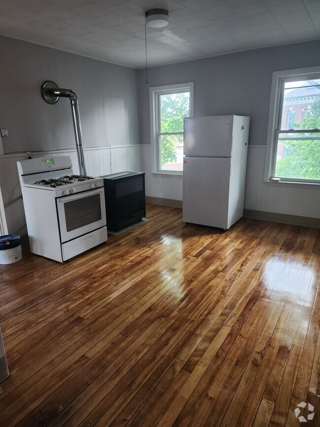Building Photo - 3 Malvern Rd Unit 2nd Floor Rental