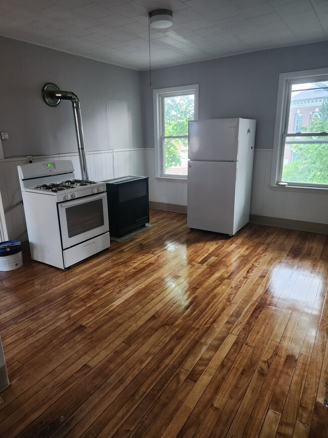 Kitchen Dining Room - 3 Malvern Rd Apartments Unit 2nd Floor