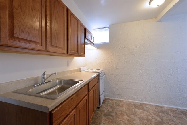 Photo - 3909 Dolfield Ave