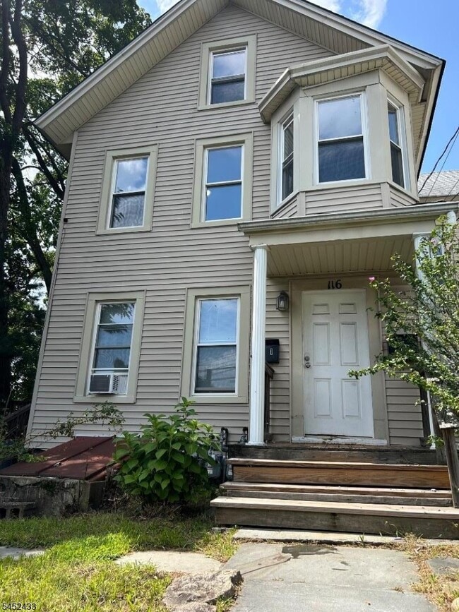 Building Photo - 116 Church St Unit 2