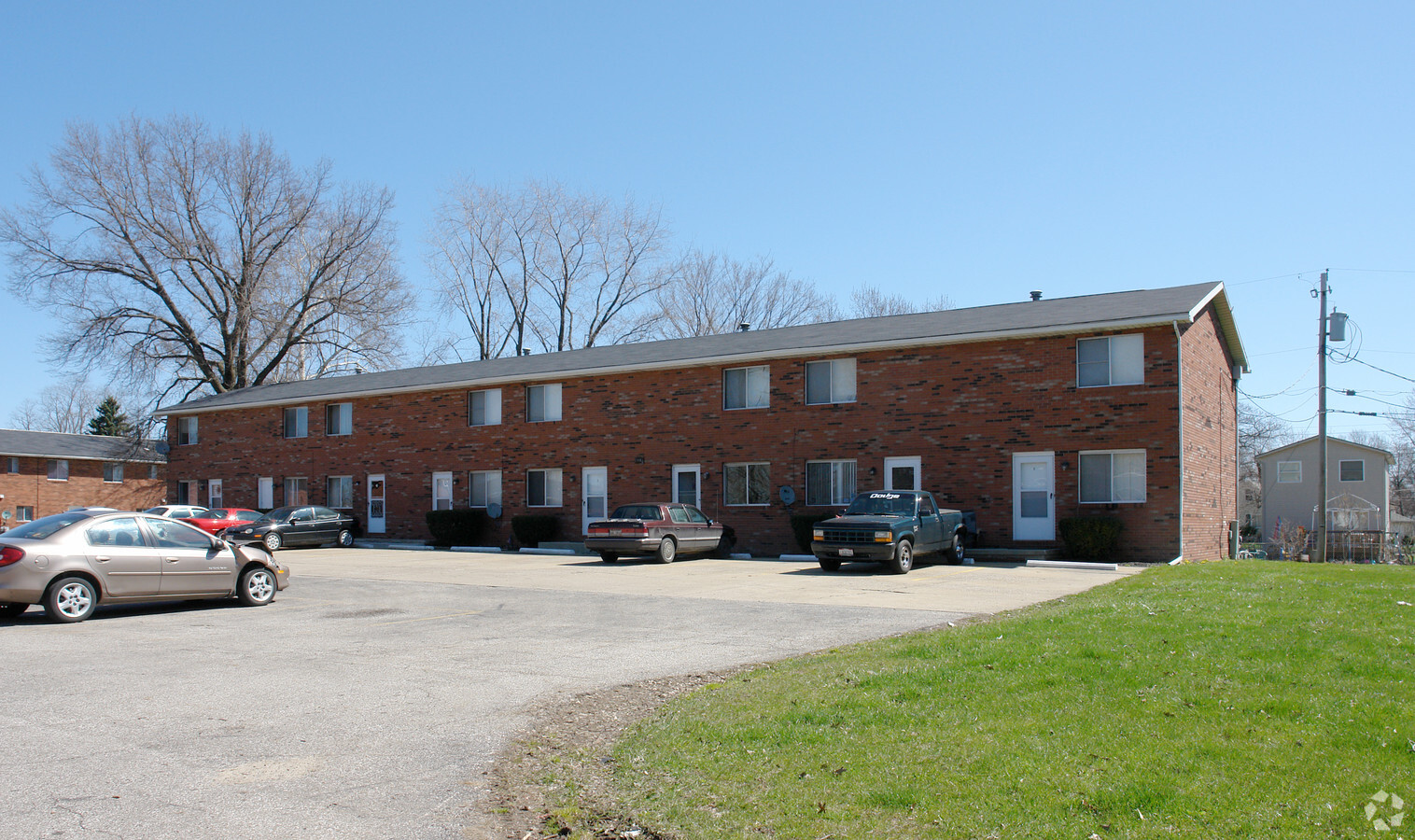 Mogadore Square - Mogadore Square Apartments