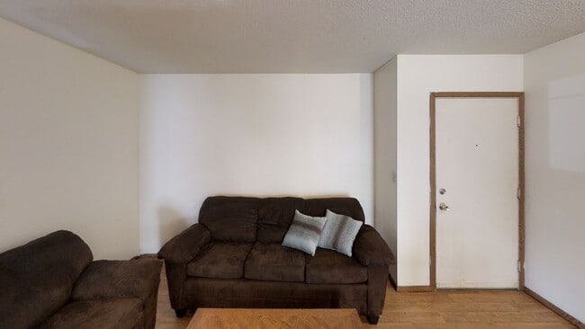 905 W Oregon