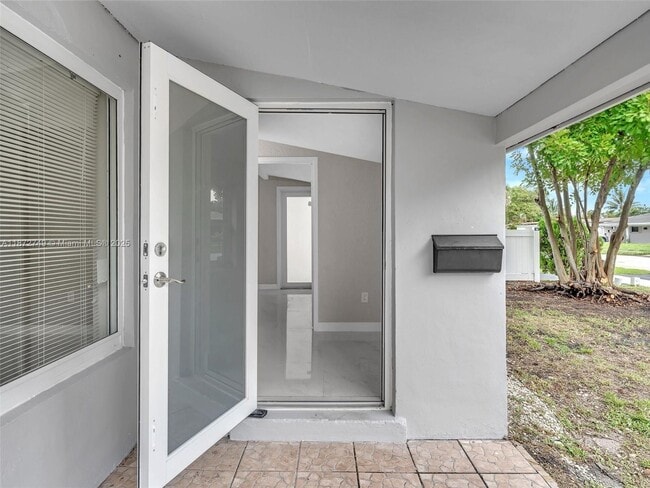 Photo - 6800 Raleigh St