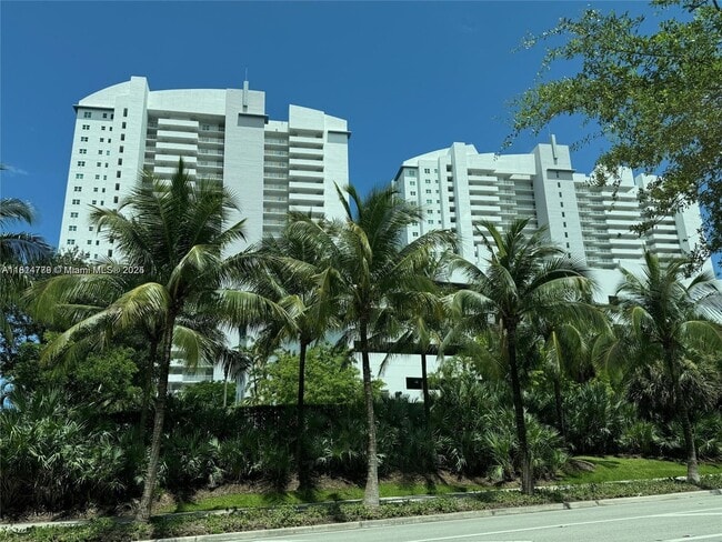 Building Photo - 15051 Royal Oaks Ln Unit 701 Rental