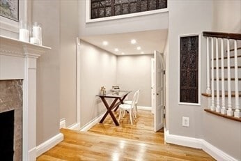 Photo - 124 Beacon St Unidad 1F