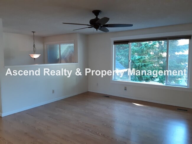 Photo - Price Reduced Again & *Move In Special* 4 ...